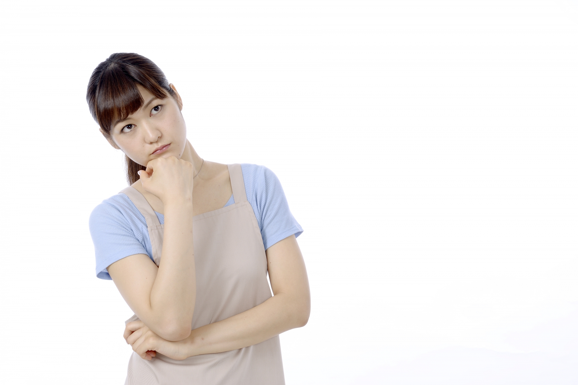 疑問を抱く女性
