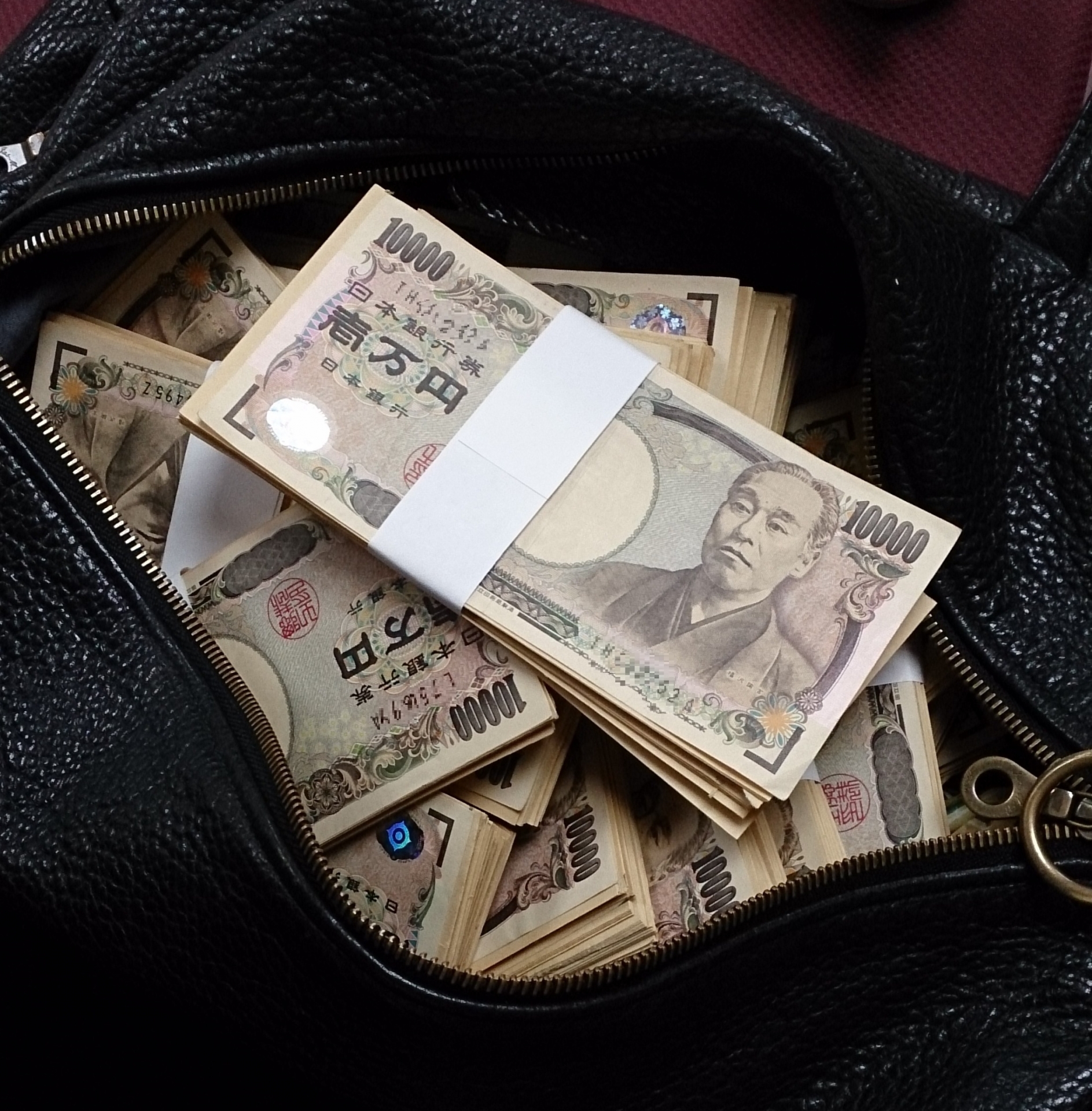 1億円以上の札束